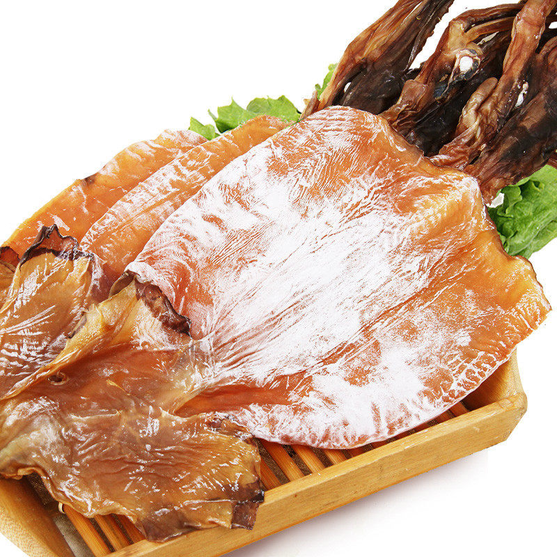 干贝和瑶柱都是烹饪中的重要食材，它们在口感、营养以及使用上各有特点。今天我们就来详细了解一下这两者的区别。